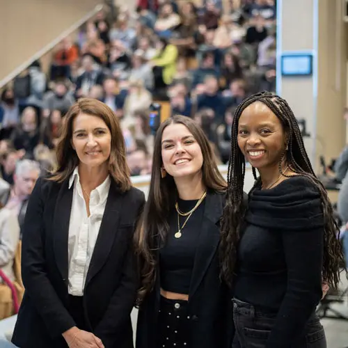 particpantes-conference-cafe-numerique